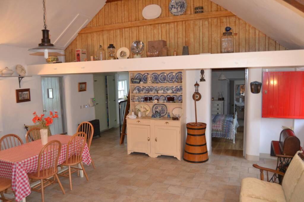 Cecil's Cottage, Ballynary, By Wild Atlantic Wanderer * Buncrana