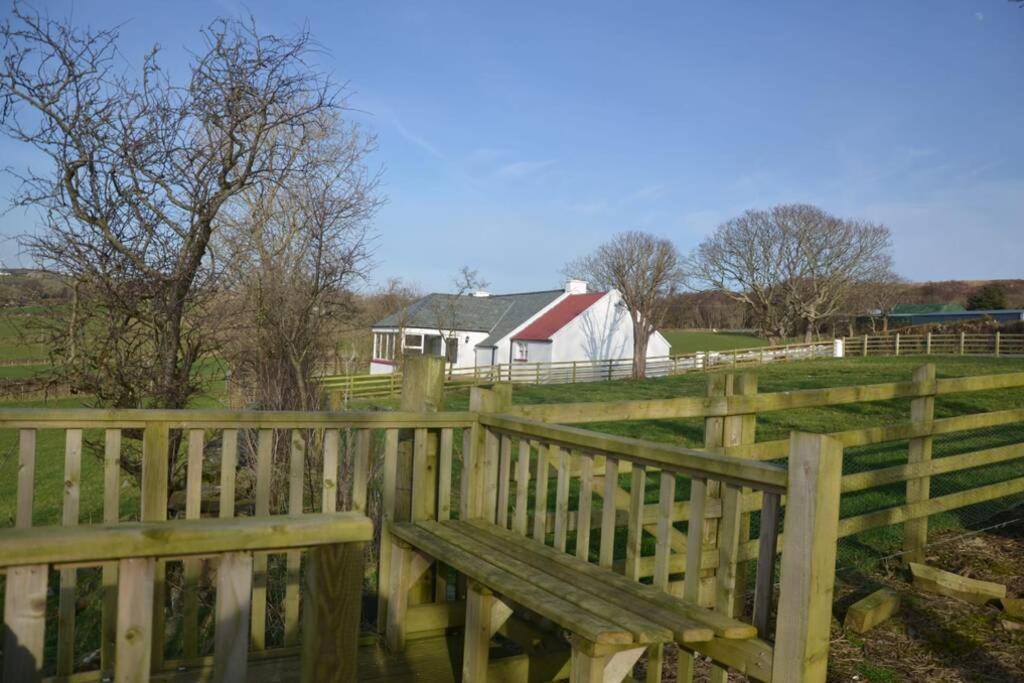 Cecil's Cottage, Ballynary, By Wild Atlantic Wanderer Holiday home *
