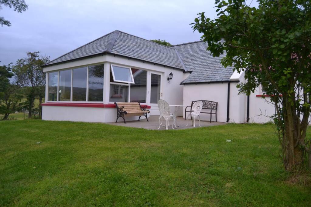 Cecil's Cottage, Ballynary, By Wild Atlantic Wanderer Holiday home